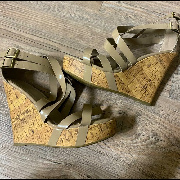 Cathy Jean Strappy Tan Cork Wedges Size 8.5 - Picture 2 of 12